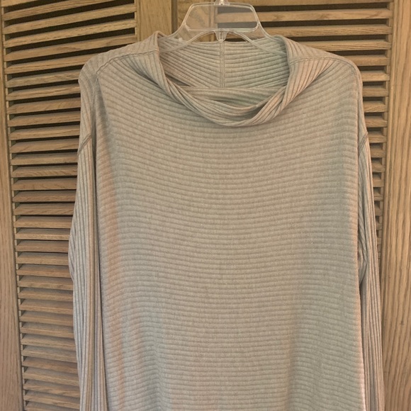 Free People Poncho - Picture 2 of 2